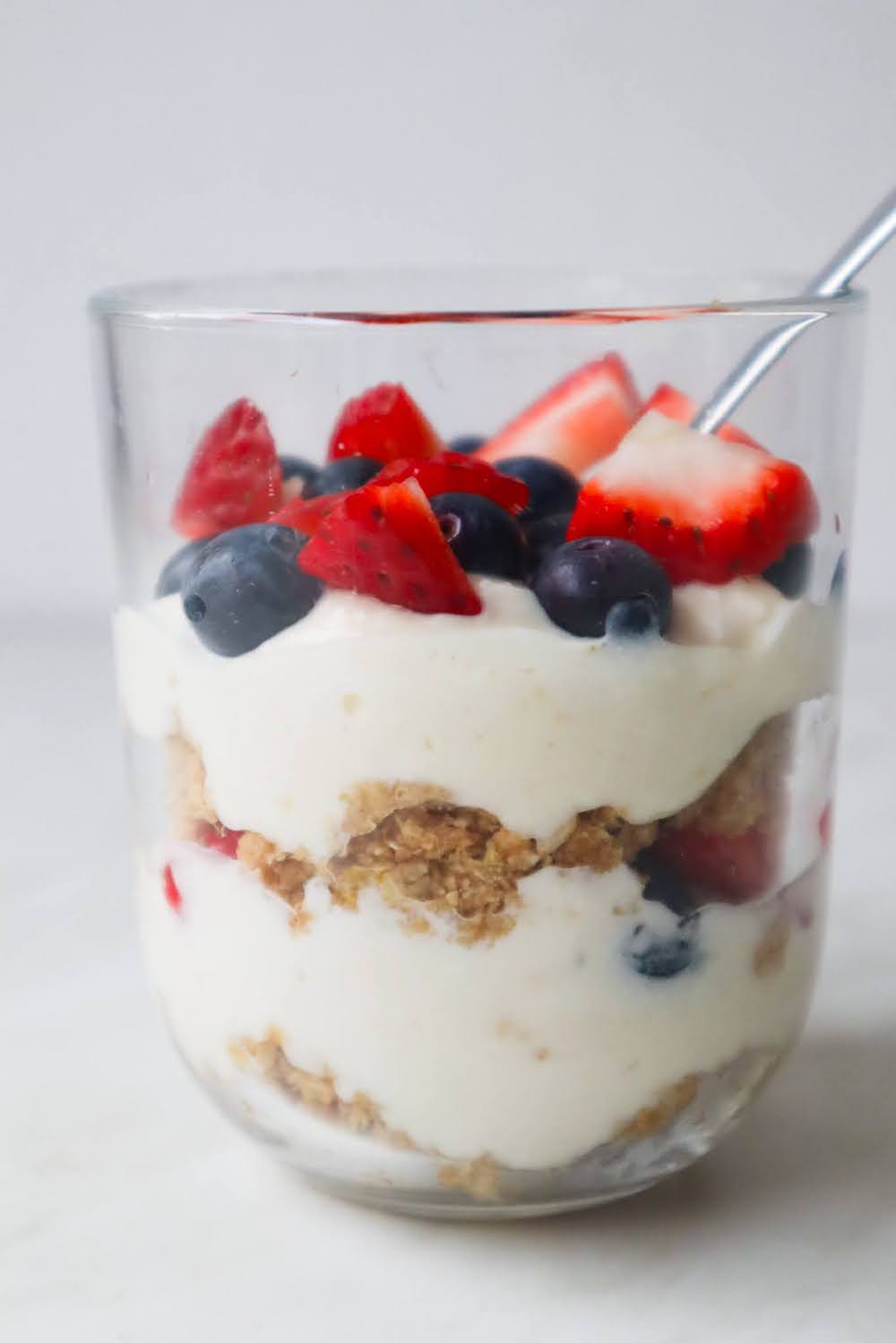 Cheesecake parfaits! Yes, it’s just what you think - an easy cheesecake in a glass without the fuss of arranging too much, it’s the best no-bake dessert recipe!