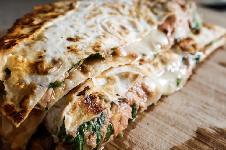 Spicy easy tuna quesadilla - quick and easy dinner you can make in 15 minutes!