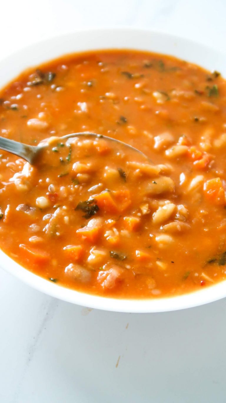 Simple bean soup recipe - easy vegan dinner idea