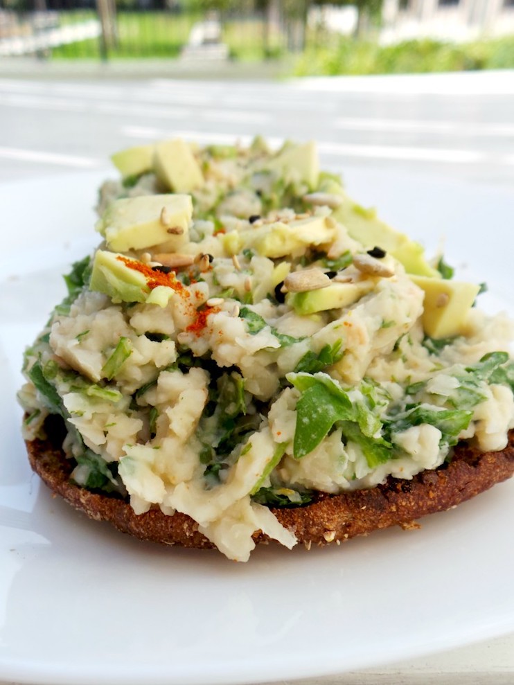 mashed white bean salad - high-fiber and high-protein, perfect for lunch