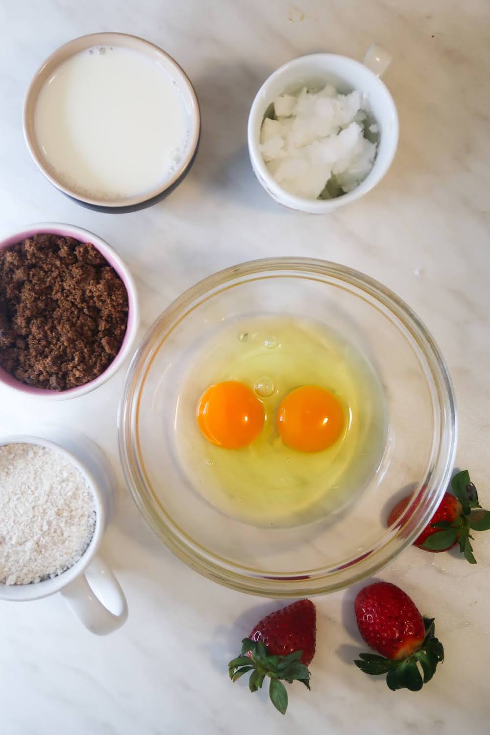 strawberry muffin ingredients