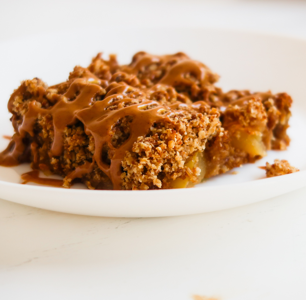 healthy apple crisp cake